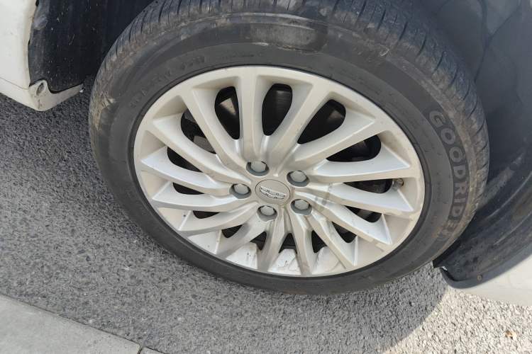 Used Geely Auto Emgrand New Energy 2019 EV500 Ambition Standard Range Edition Right Front Wheel Hub