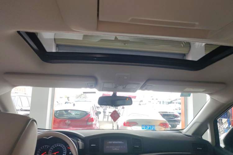 Used Nissan Quest 2015 3.5L SL Headliner