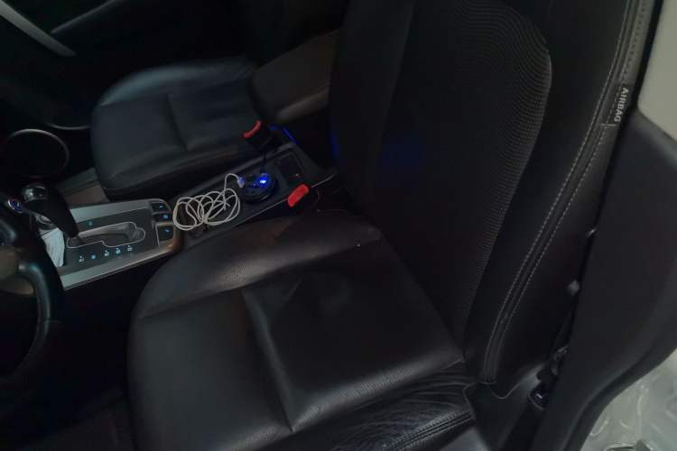 Used Chevrolet Captiva 2015 2.4L 4x4 Flagship Edition 7-Seater
