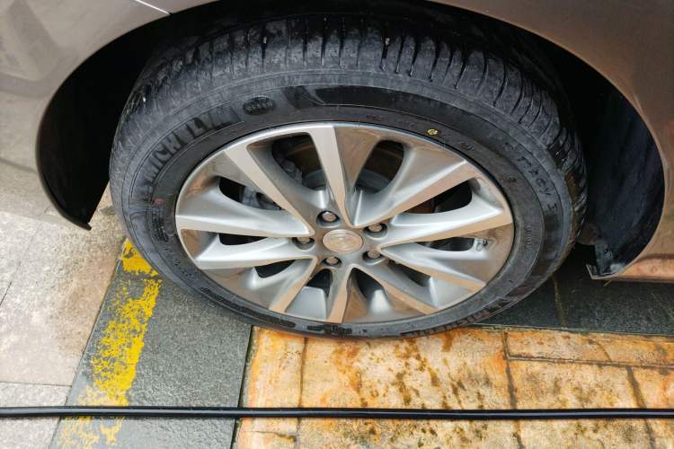 Used Buick GL6 2021 323T Mild Hybrid Connect Luxury Model
