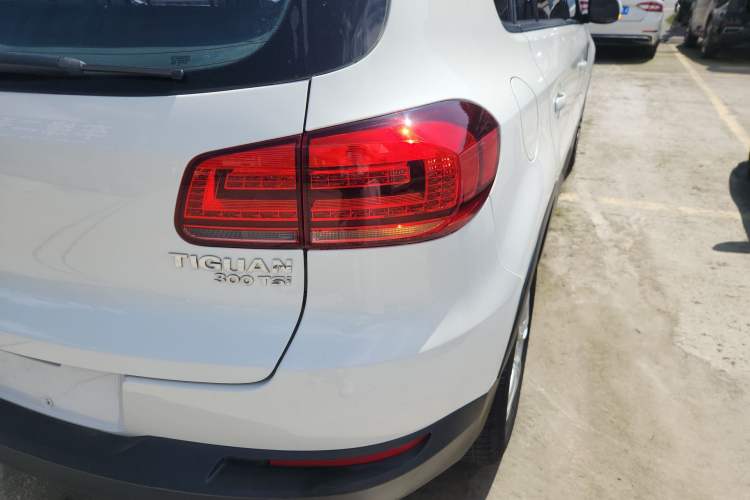 Used Volkswagen Tiguan 2016 300TSI Automatic Two-Wheel Drive Trend Edition Right Rear Taillight
