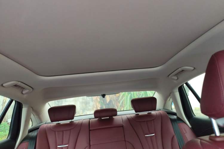 Used Hongqi H5 2023 2.0T Automatic Smart Connect Flagship Edition Headliner