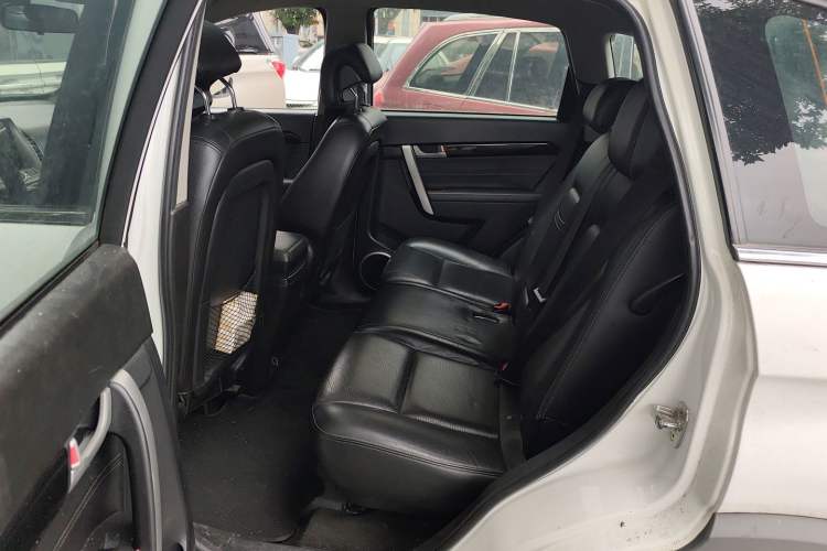 Used Chevrolet Captiva 2015 2.4L 4x4 Flagship Edition 7-Seater