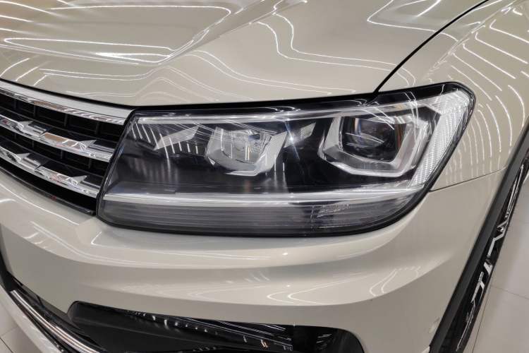 Used Volkswagen Tiguan L 2021 330TSI Automatic Two-Wheel Drive R-Line Enhanced Edition Left Front Headlight