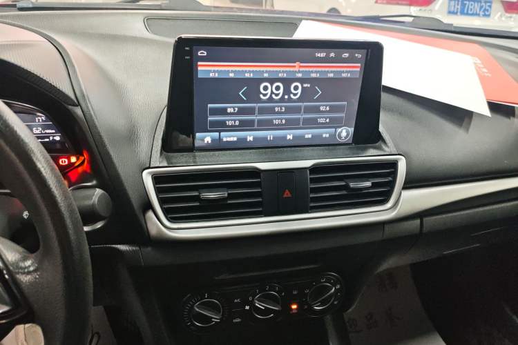 Used Mazda Mazda 3 Axela 2019 Cloud-Controlled Version Sedan 1.5L Automatic Comfort Trim China VI Standard
