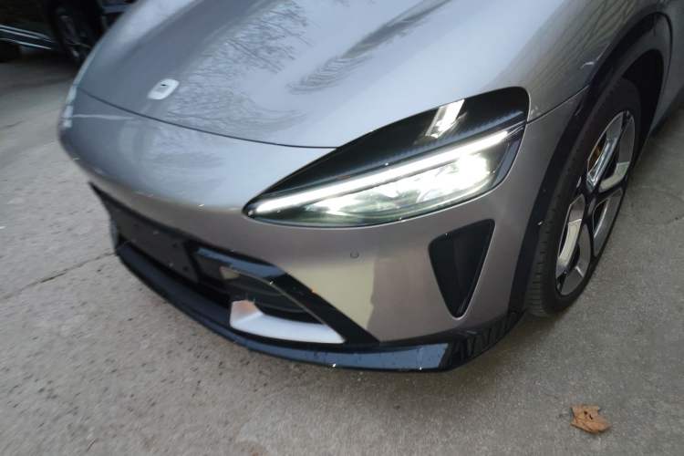 Used Xiaomi Auto YU7 2025 Ultra-Long Range High-Performance All-Wheel-Drive Max Edition
