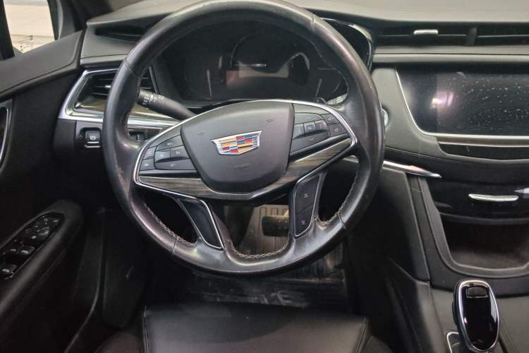 Used Cadillac XT5 2018 28E Four-Wheel Drive Tech Version