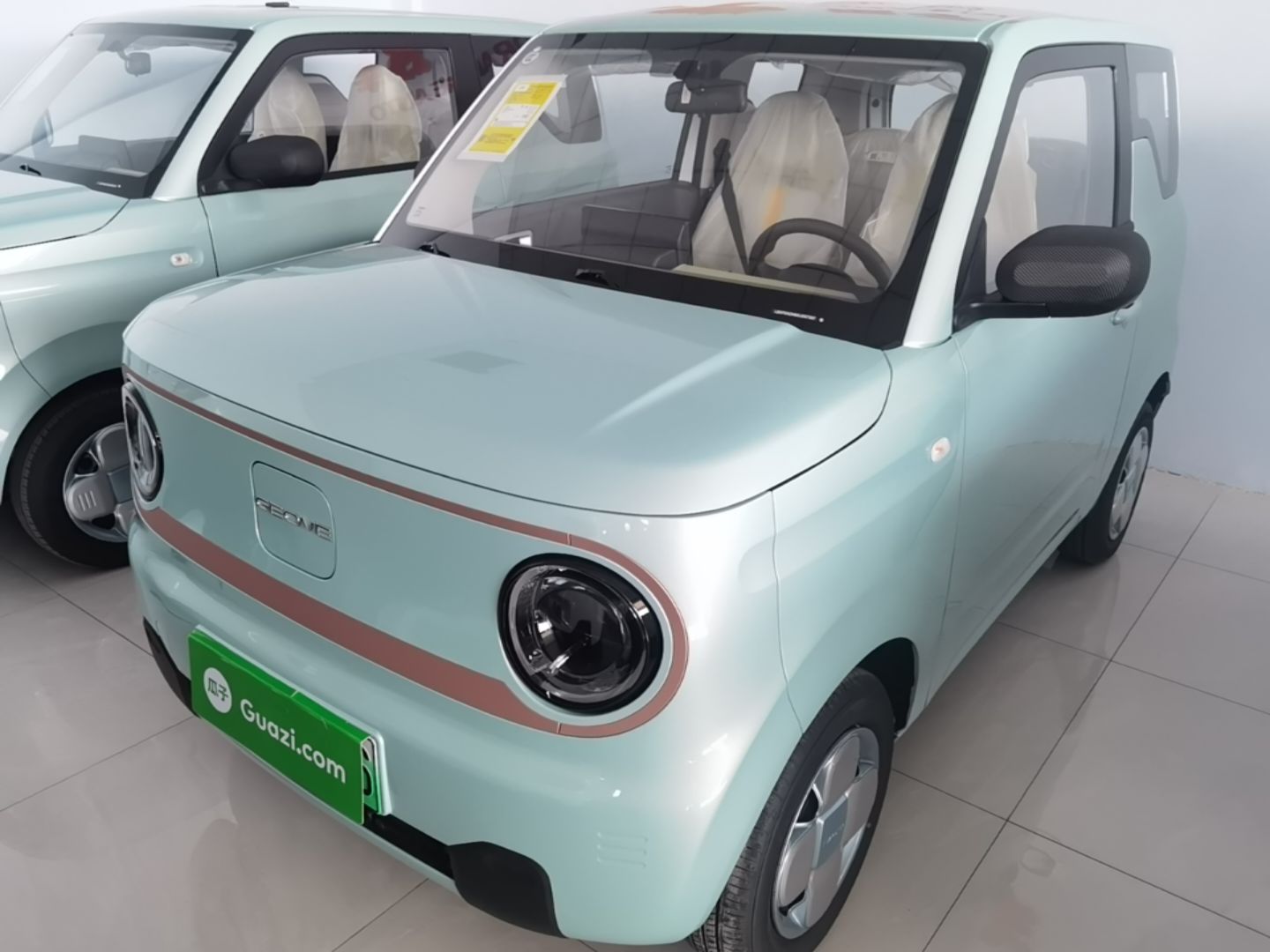 Unter der Vorderseite des Autos