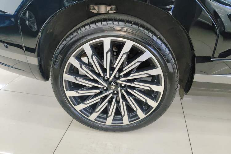 Used Hyundai Santa Fe 2024 2.0T Connoisseur Ultra
