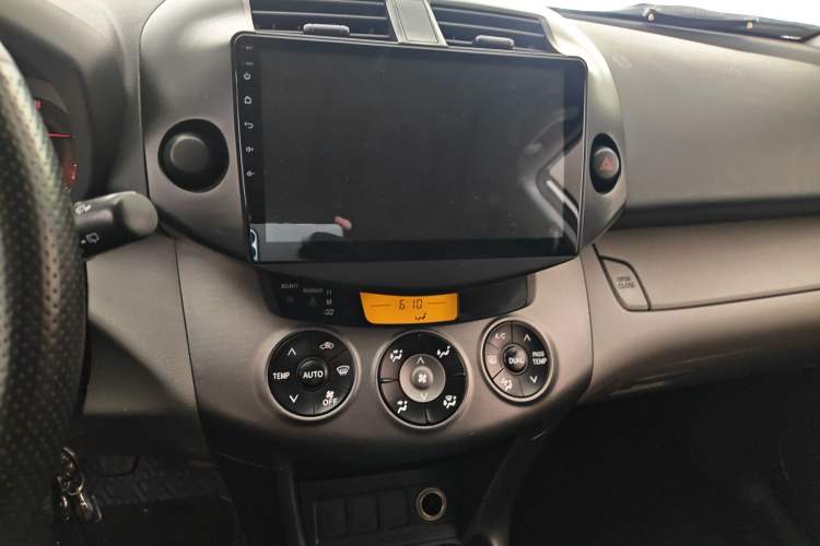 Used Toyota RAV4 2009 2.0L Manual Classic Edition Audio And AC Panel