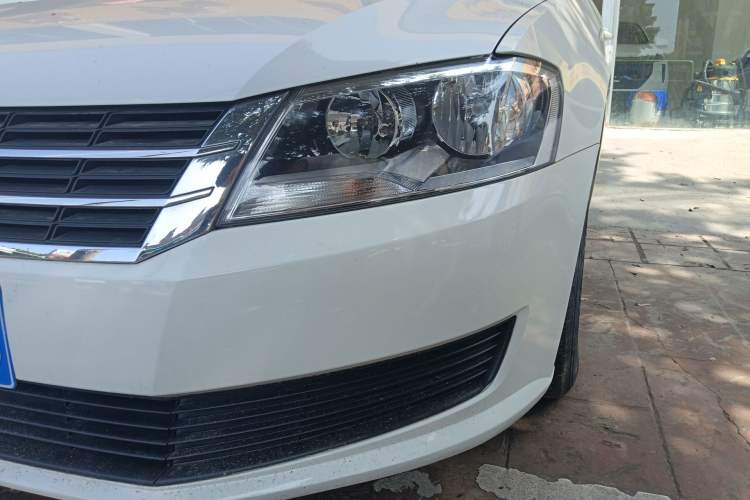 Used Volkswagen Lavida 2017 1.6L Automatic Comfort Edition
