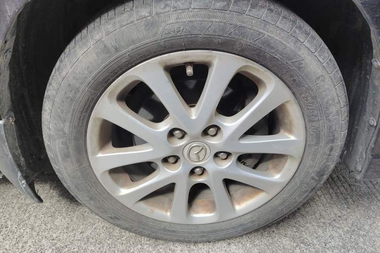 Used Mazda 5 2008 2.0 Manual Comfort Version Right Front Wheel Hub
