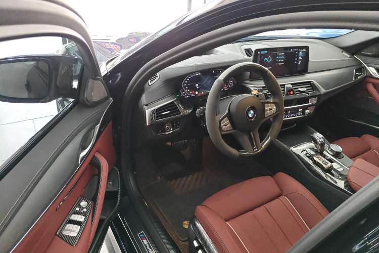 Used BMW 5 Series 2023 530Li Luxury Edition M Sport Package Driver Seat