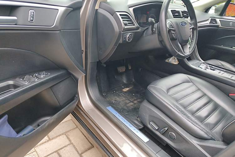 Used Ford Mondeo 2017 EcoBoost 200 Stylish Model
