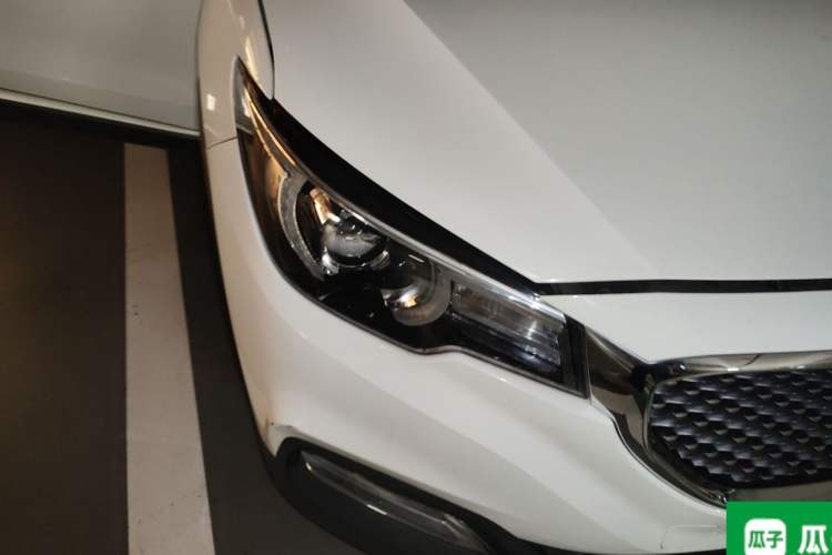 Used MG ZS 2017 1.5L Automatic Luxury Edition Right Front Headlight