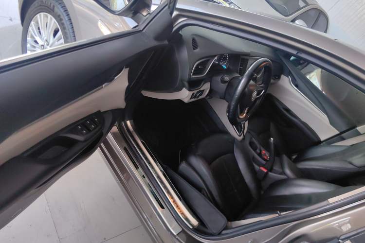 Used Buick GT 2017 15N Automatic Elite Version
