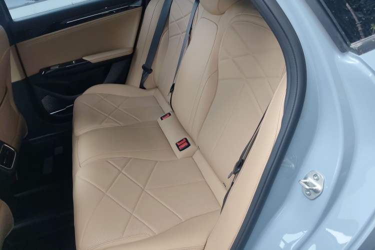 Used Geely Galaxy L6 2024 125km PLUS Dragon Edition Left Rear Seat