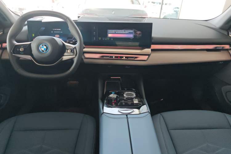 Used BMW i5 2025 xDrive 50L Luxury Package