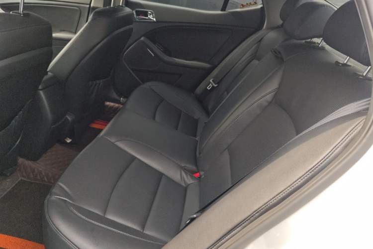 Used Kia K5 2015 2.0L Automatic LUX
