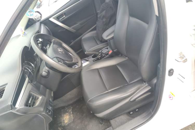 Used Toyota Corolla 2014 1.6L CVT GL Left Front Seat