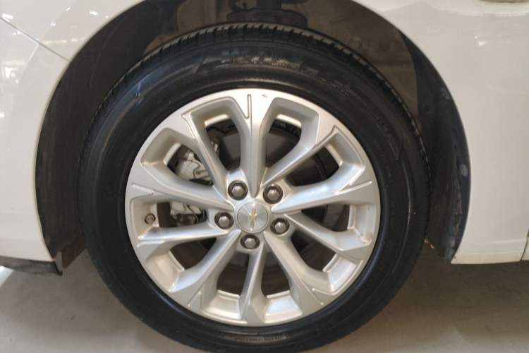 Used Chevrolet Monza 2024 1.5L Dual-Clutch Enjoyment Edition Left Front Wheel Hub