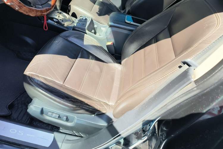 Used Renault Koleos 2013 2.5L Two-Wheel Drive Comfort Edition Left Front Seat