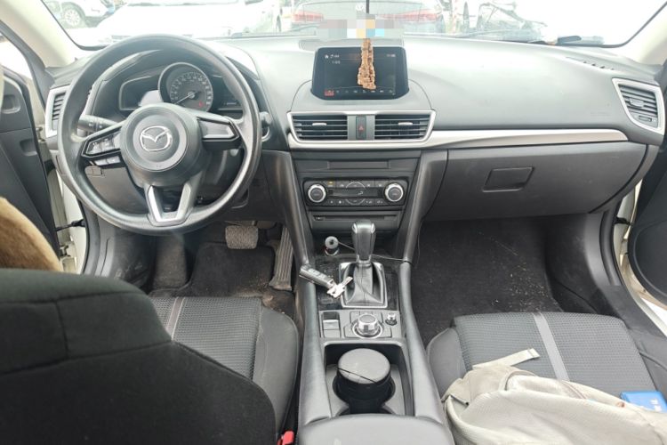 Used Mazda 3 Axela 2017 Sedan 1.5L Automatic Luxury Model Emission Standard China V

