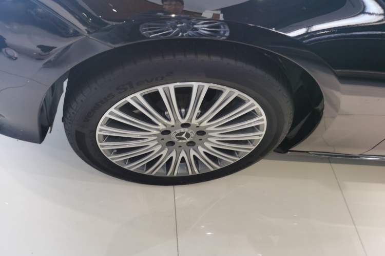 Used Mercedes-Benz E-Class 2021 Facelift E 300 L Stylish Edition Left Front Wheel Hub