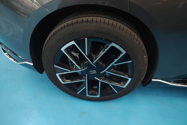 Used Avatr 06 2025 Max Extended-Range Edition