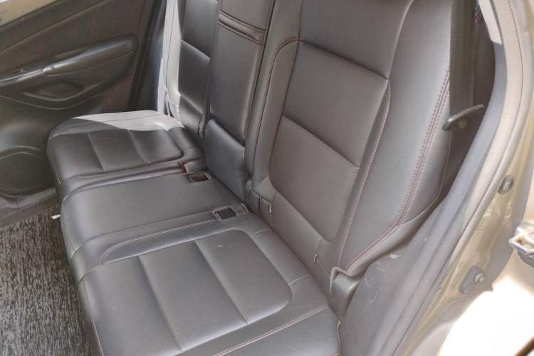 Used CHANGAN CS75 2015 1.8T Automatic 4x4 Prestige Model China V Emission Standard