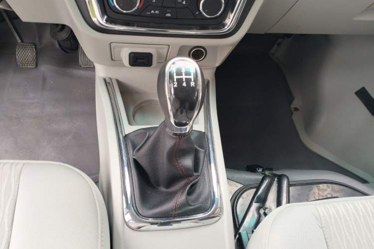 Used Jinbei New Hiace X30L CNG 2021 1.5L Natural Gas Wealth Single-Steaming Air-Conditioned Bus SWCC15M Gear Lever