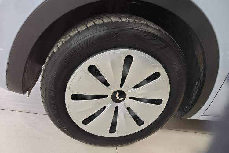 Used Wuling Bingo 2023 410 km Lingxi Deluxe Edition
