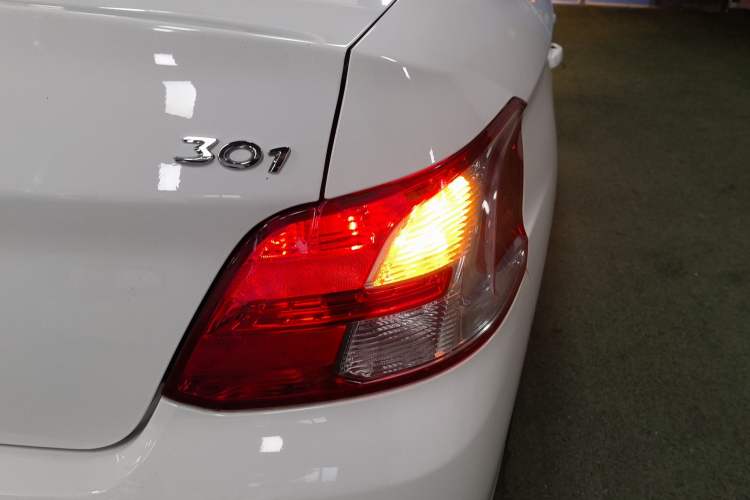 Used Peugeot 301 2014 1.6L Manual Comfort Edition