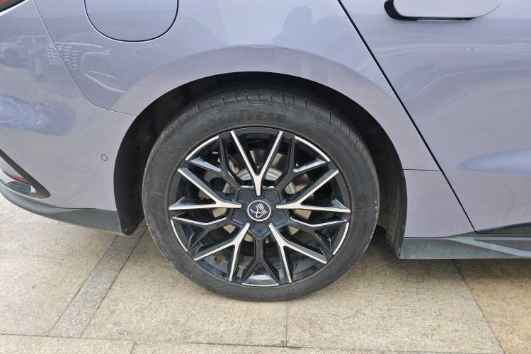 Used BYD Han 2024 EV Glory Edition 610 km All-Wheel Drive "Tian Shen Zhi Jia" Intelligent Driving Model