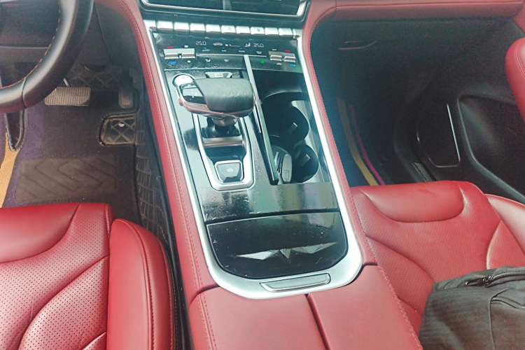 Used CHANGAN CS85 COUPE 2019 1.5T DCT Dynamic Version China VI Standard