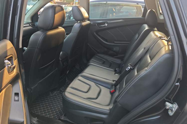 Used Dongfeng Fengon 580 2020 1.8L Manual Comfort Model Left Rear Seat