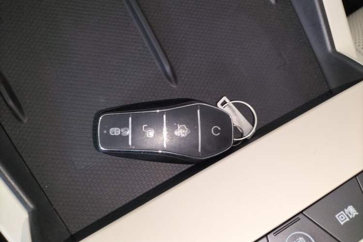 Used BYD Qin L 2025 EV 470KM Leading Edition Vehicle Key
