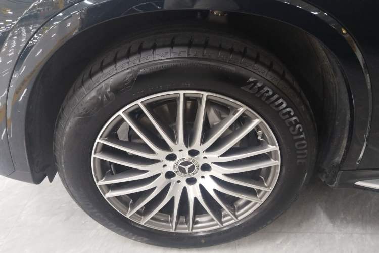 Used Mercedes-Benz GLC 2024 GLC 300 L 4MATIC Dynamic Edition 5-seater Left Front Wheel Hub