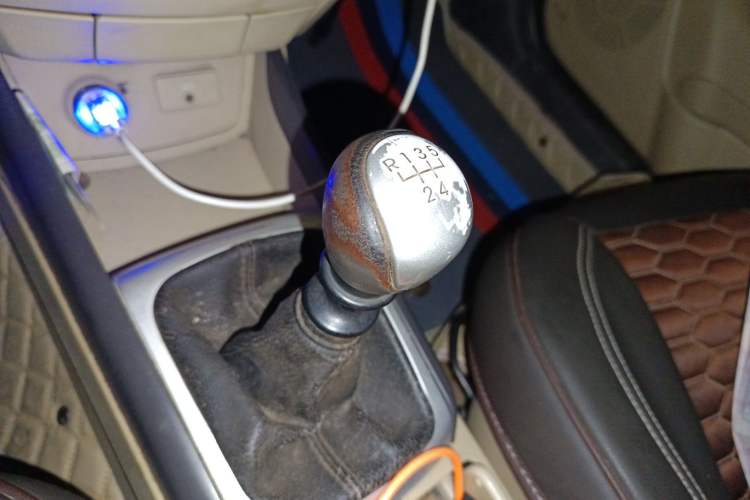 Used Hyundai Celesta 2010 1.6L MT GLS Gear Lever