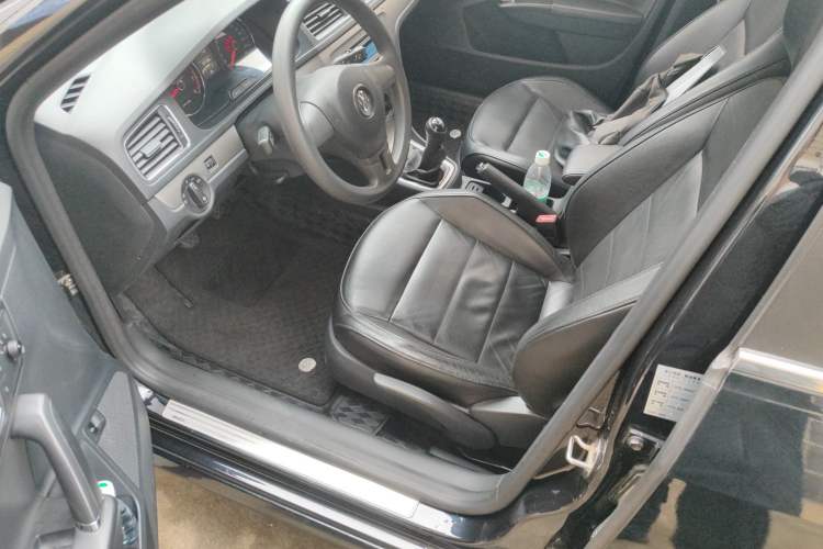 Used Volkswagen Lavida 2013 Restyled Classic 1.6L Manual Comfort Edition