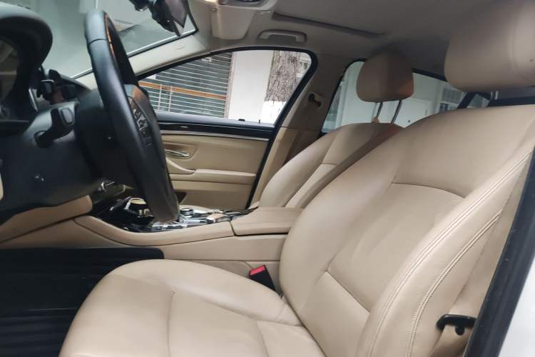 Used BMW 5 Series 2014 525Li Leading Model