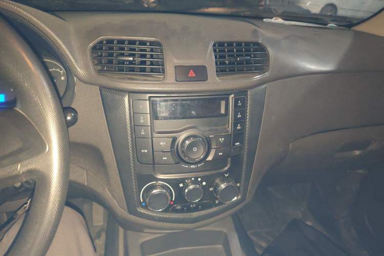 Used Wuling Hongguang 2018 1.5L Classic S Standard Model Audio And AC Panel