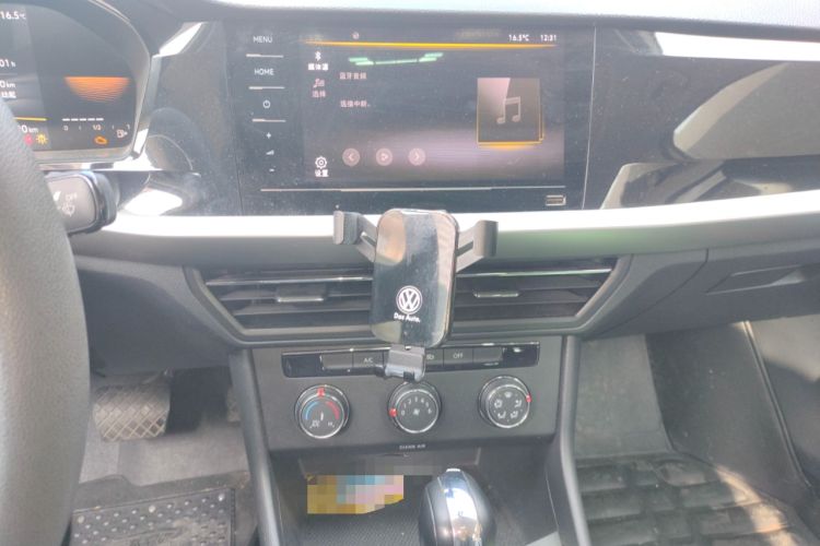 Used Volkswagen Lavida 2021 1.5L Automatic Comfort Edition Audio And AC Panel