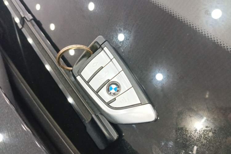 Used BMW 5 Series 2022 Second Facelift 525Li Luxury Package
