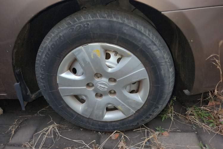 Used Geely Auto Classic Emgrand 2012 Sedan 1.5L Manual Standard Model
