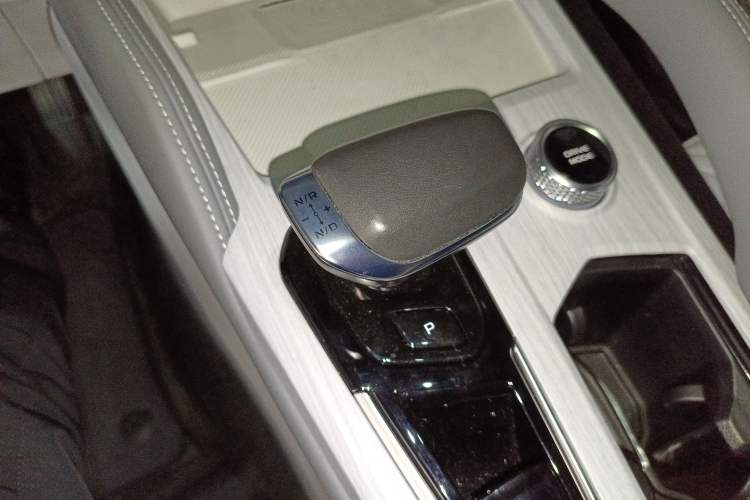 Used Geely Auto Monjaro L Intelligent Engine 2024 1.5T Tiangong Edition Gear Lever