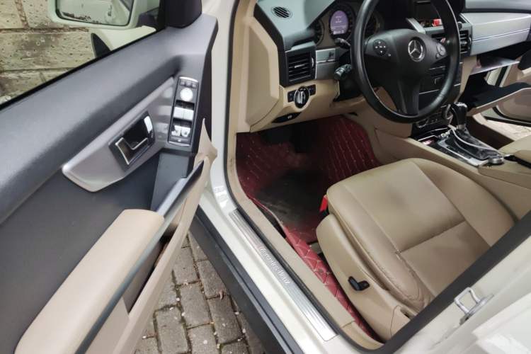 Used Mercedes-Benz GLK-Class 2011 GLK 300 4MATIC Dynamic Model
