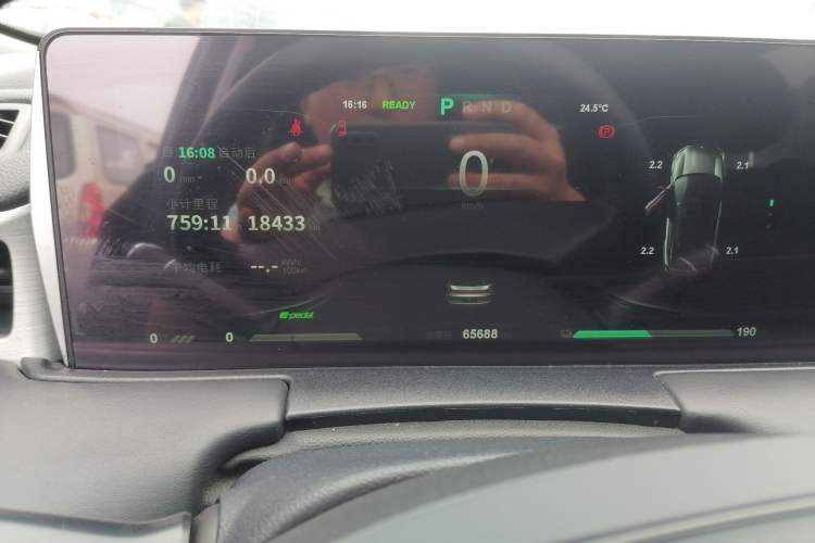 Used NETA U 2023 NETA U-Ⅱ Challenge Edition 400 U Show - Lithium-Ion Battery