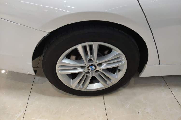 Used BMW 3 Series 2016 320i Fashion Model Exterior 5