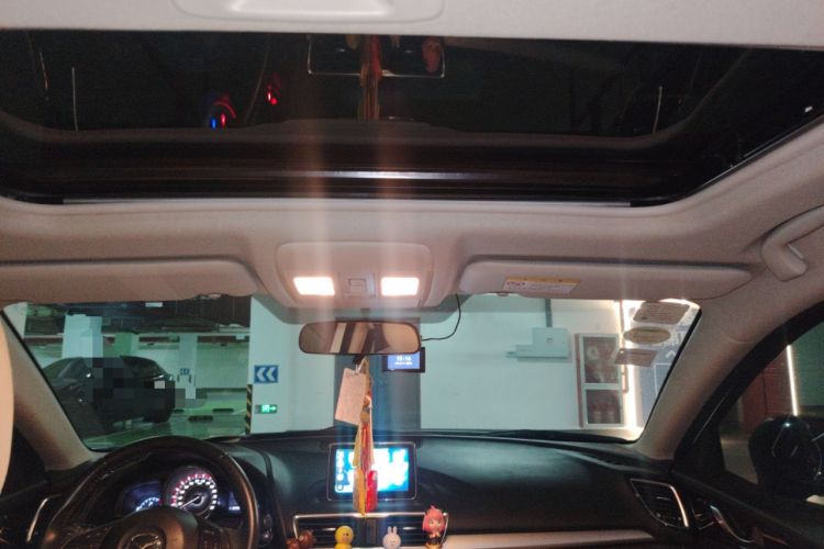 Used Mazda 3 Axela 2014 Sedan 2.0L Automatic Sport Model
